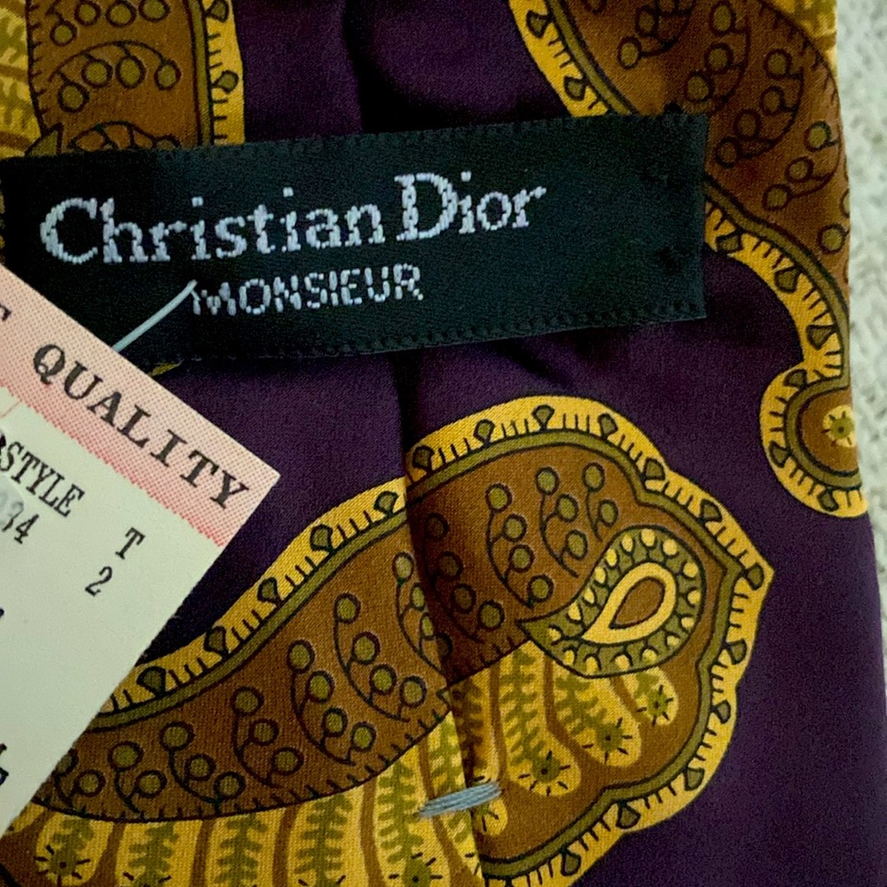 NWT Christian Dior 💯% Silk Paisley Patterned Tie Made in USA - Picture 5 of 7